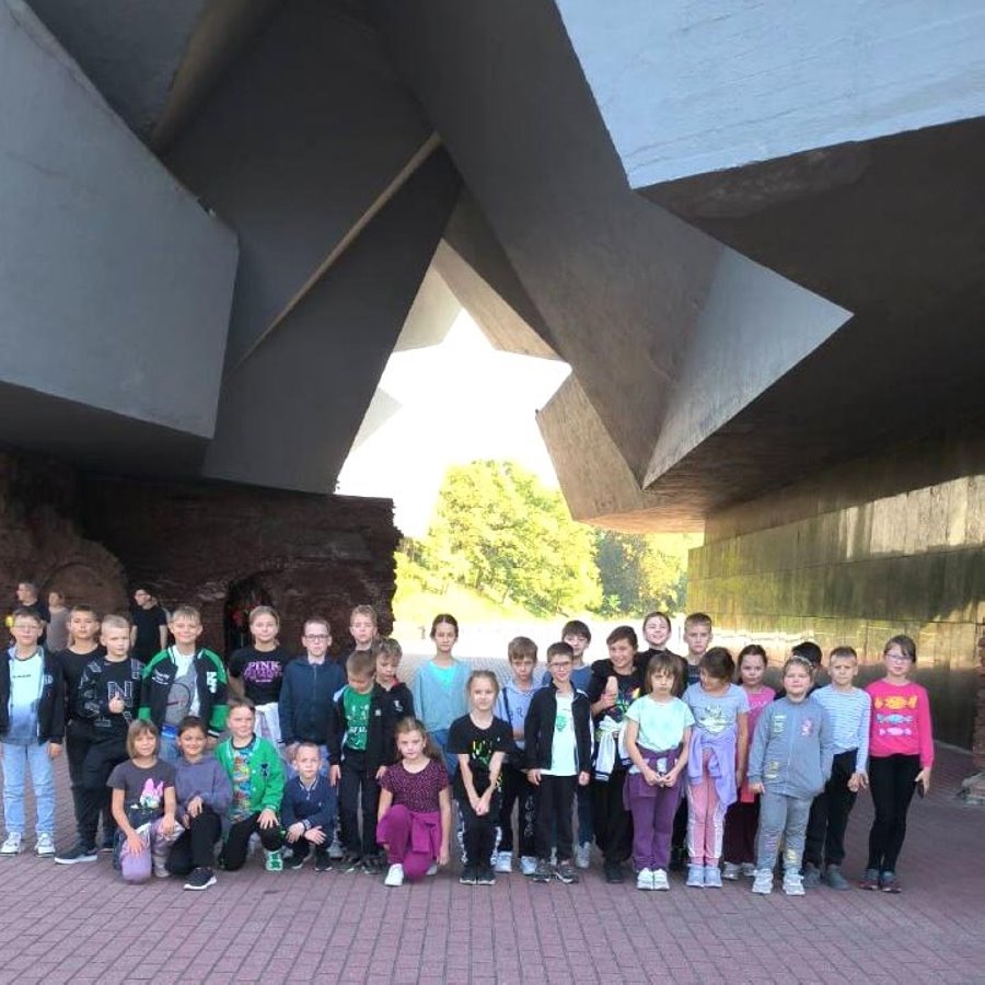 Новый автобус приобрели для отдыхающих детей в Пинском районе