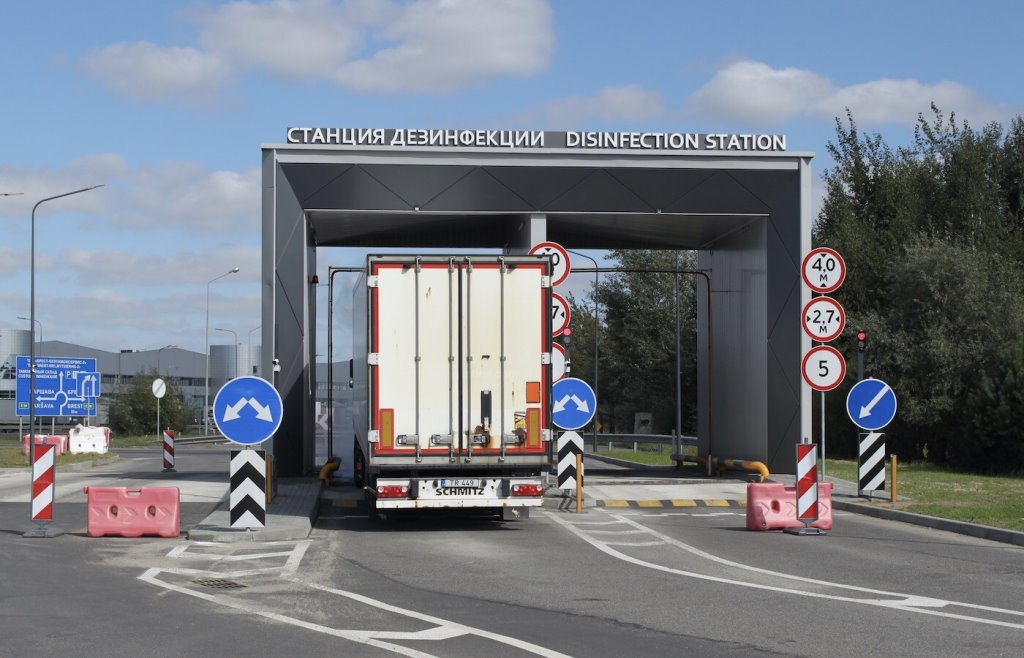 Дезинфекции транспорта на границе