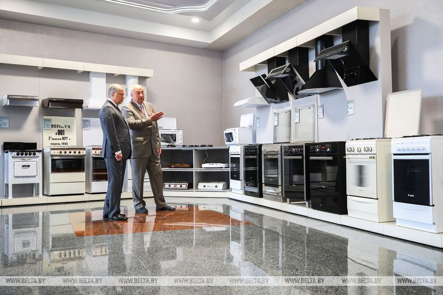 Губернатор Ульяновской области России посетил УП «Гефест-техника»