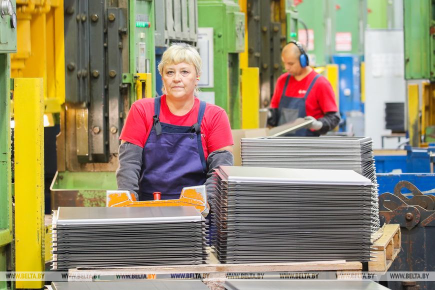 Губернатор Ульяновской области России посетил УП «Гефест-техника»