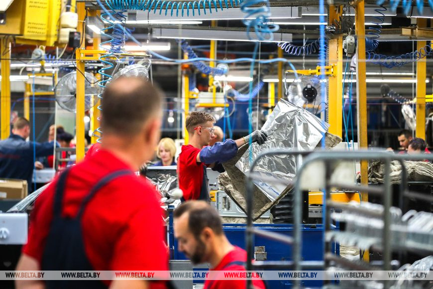 Губернатор Ульяновской области России посетил УП «Гефест-техника»