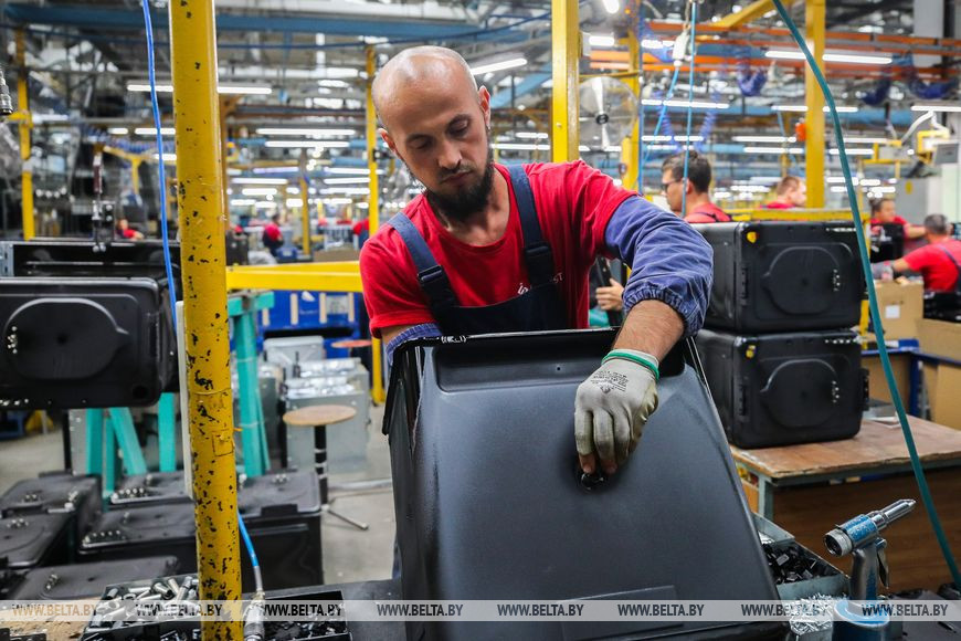 Губернатор Ульяновской области России посетил УП «Гефест-техника»