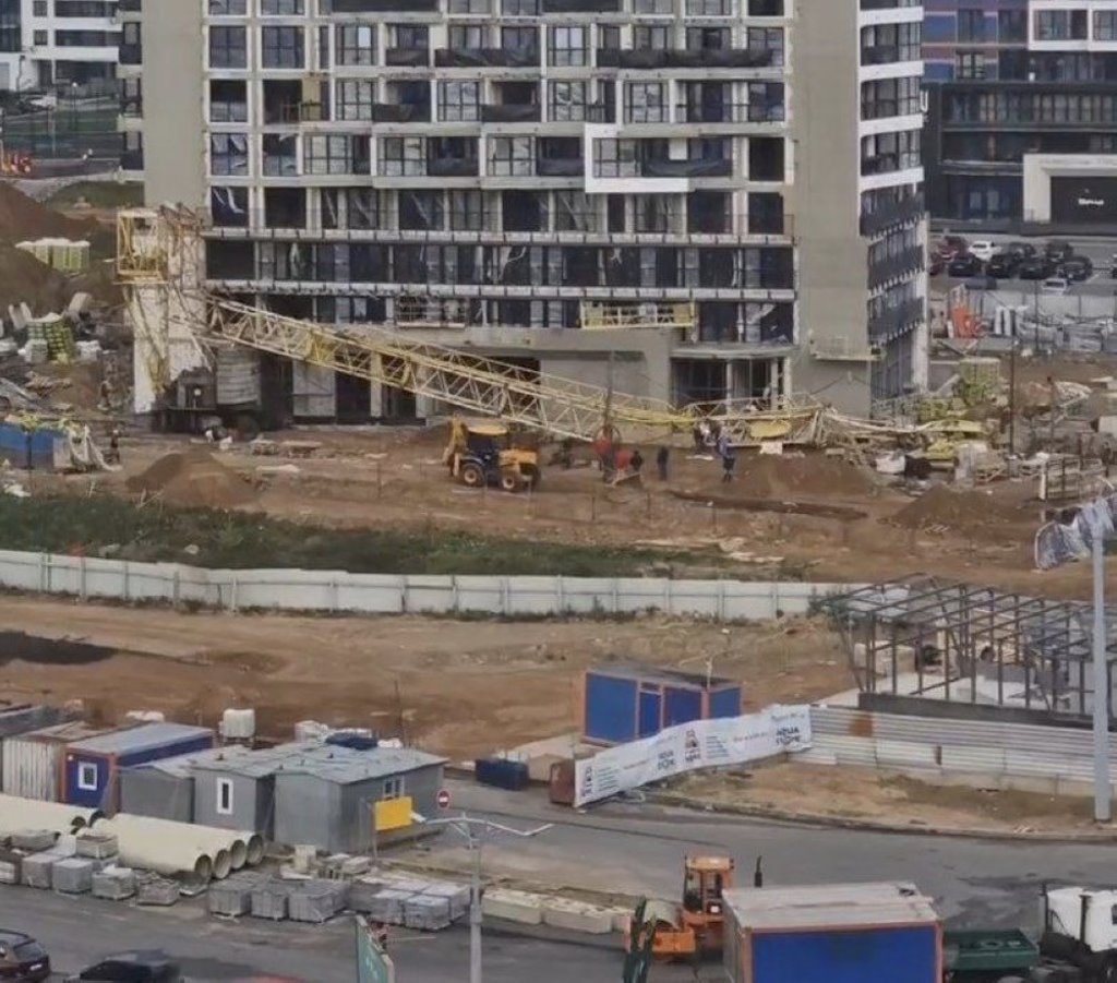 В Минске на стройке рухнул башенный кран