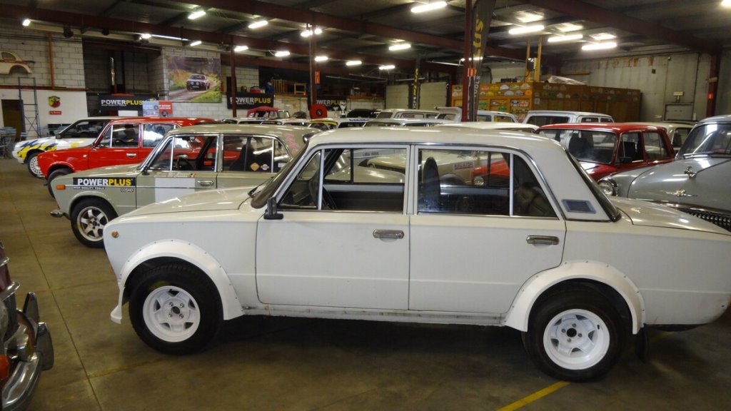 В Бельгии продают коллекцию советских машин. Во сколько оценили классику?