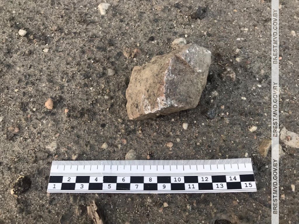 Парень из Брестской области увидел бывшую девушку с другим. Вот что он сделал