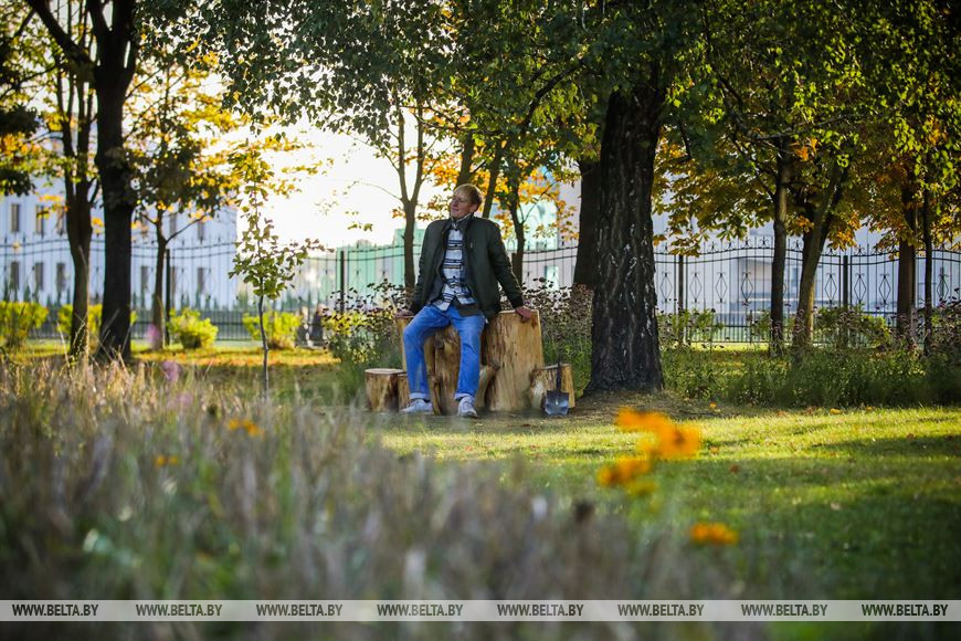 Как брестчанин к 21 году исполнил мечту о собственном парке цветов
