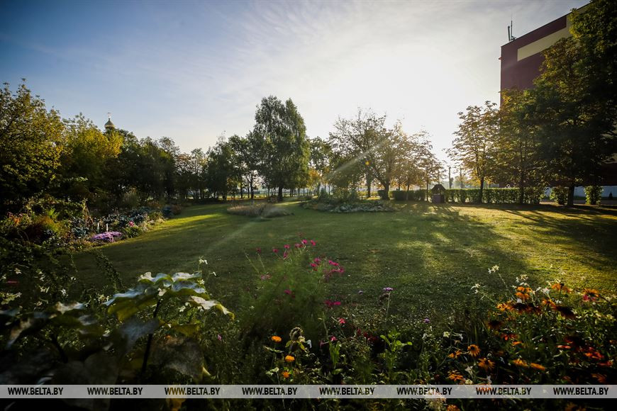 Как брестчанин к 21 году исполнил мечту о собственном парке цветов