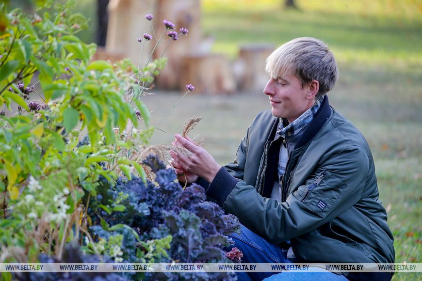 Как брестчанин к 21 году исполнил мечту о собственном парке цветов