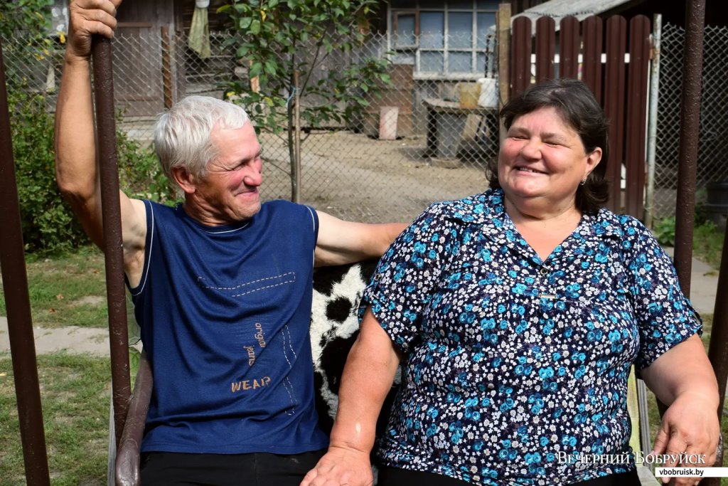 «Лисичек сдавали на 800 рублей, черники – на 1000, корзин продали на 3 тысячи». Как семья подрабатывает на дарах природы