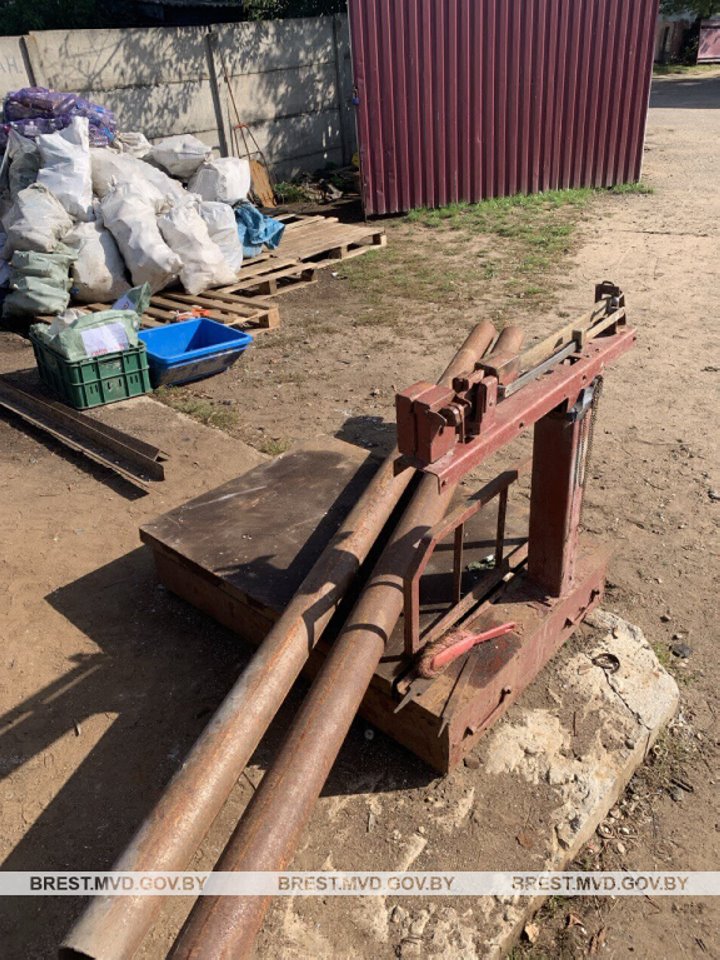 В Барановичах украли металлические трубы. Сколько составил ущерб?