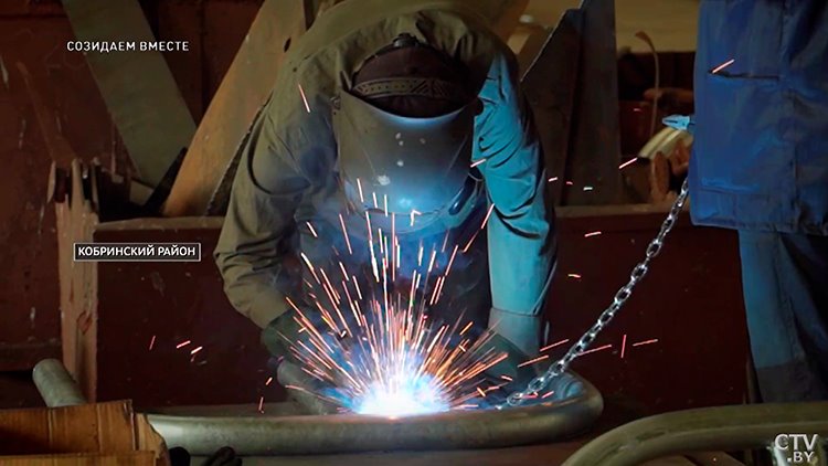 Каково руководить предприятием более 20 лет? Пообщались с почётным гражданином Кобрина