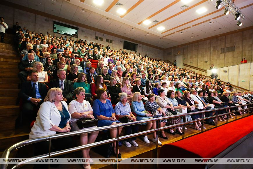 В Бресте чествовали лучших педагогов области