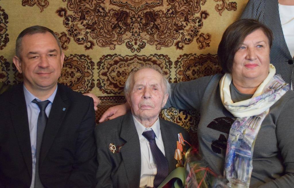 В Бресте 100-летний юбиляр Михаил Новик принимает поздравления