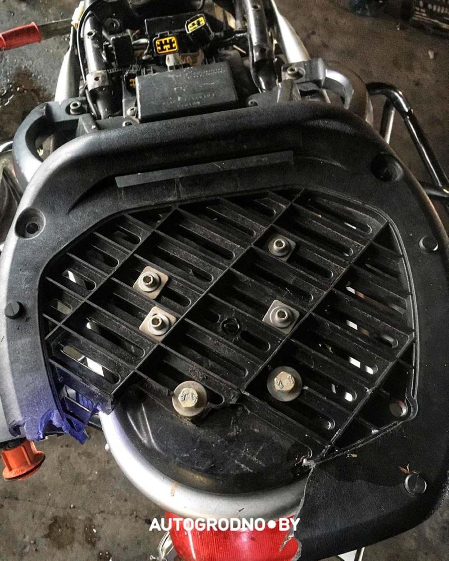 У белоруса в Вильнюсе хотели угнать мотоцикл, но не смогли. Разозлились и утопили в реке