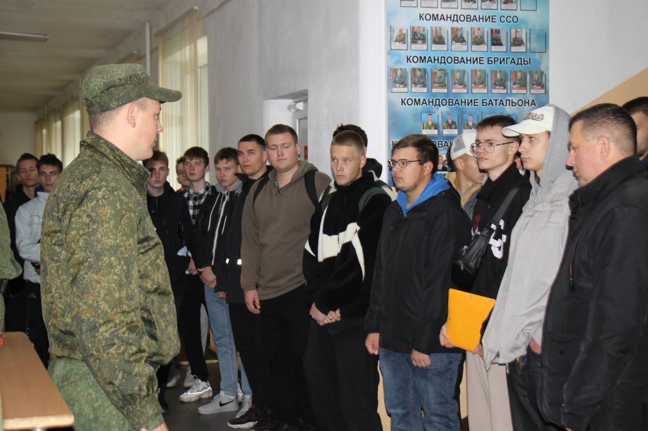 В Бресте в 38-ой отдельной гвардейской десантно-штурмовой бригаде прошел День призывника