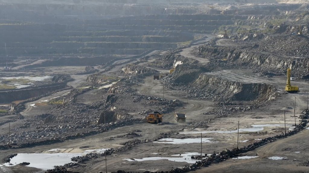 Как работается в живописном карьере «Микашевичи» на БелАЗах на 130, 90 и 60 тонн