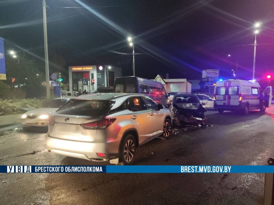 Жесткое ДТП произошло в Барановичах. Фото с места происшествия