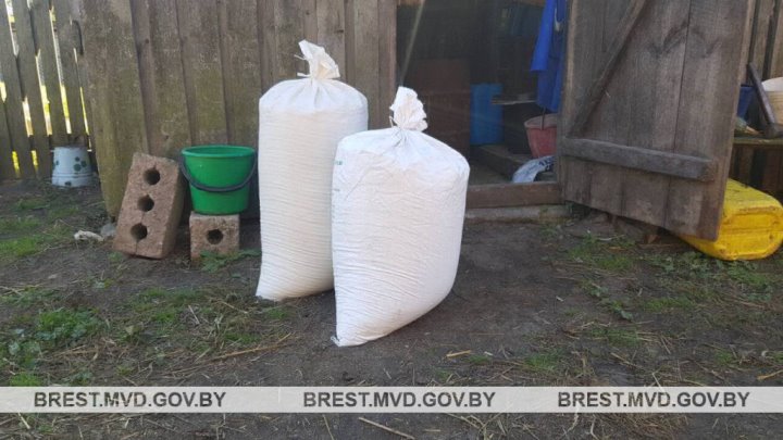 В Брестской области милиционеры выявили факты незаконного хранения топлива и комбикорма