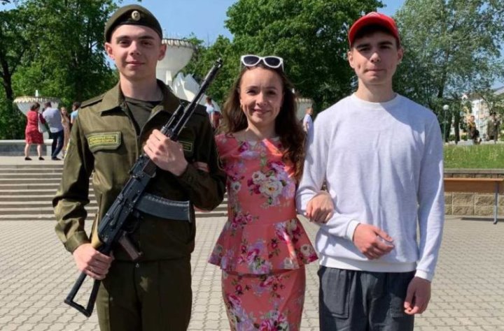 Пятикратное счастье: многодетная мама из Березовского района рассказала о своей семье