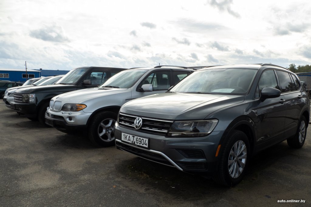 Пару свежачков из Европы и сплошная «бэушка». Что теперь продают на брестском авторынке?