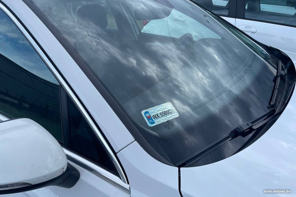 Пару свежачков из Европы и сплошная «бэушка». Что теперь продают на брестском авторынке?