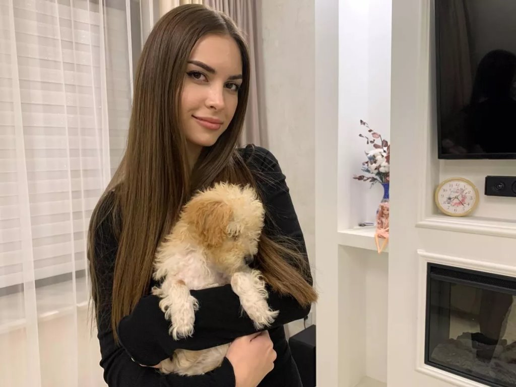 Семья белоруски и иранца: восемь дочерей и платья на каждую годовщину свадьбы