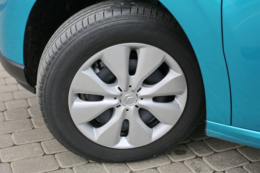 Иностранец при въезде в Беларусь хотел обмануть таможню. В итоге лишился авто