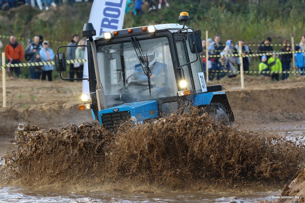 Гонки на тракторах