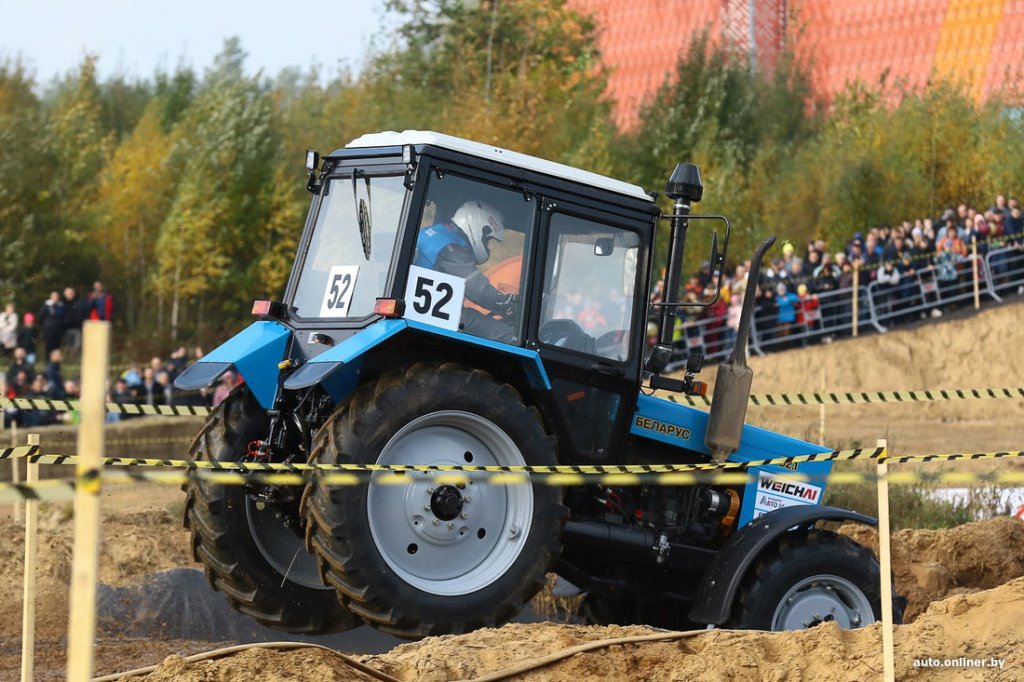 Гонки на тракторах