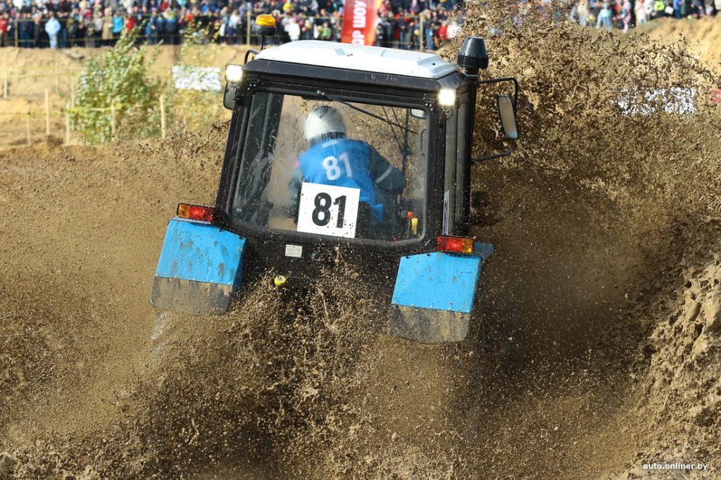 Гонки на тракторах