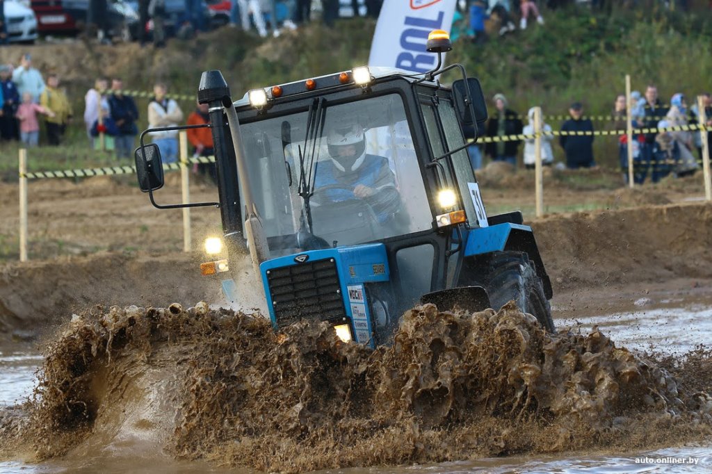 Гонки на тракторах