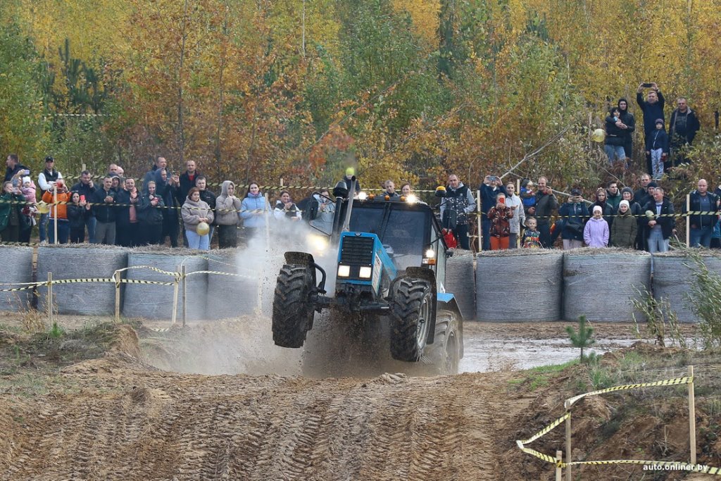 Гонки на тракторах