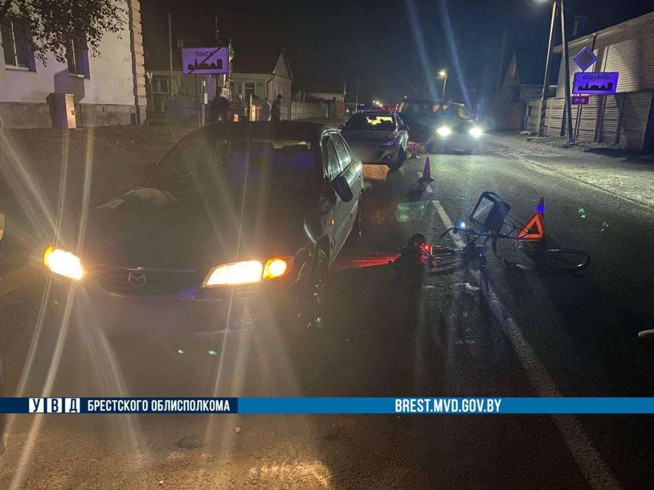 В Пинске водитель Mazda сбил велосипедиста. Стали известны подробности