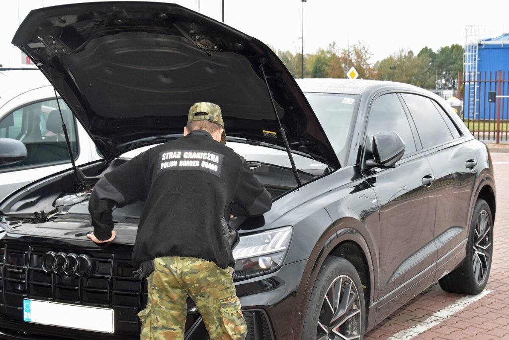 Эту премиальную AUDI угнали в Румынии ночью, а днем уже ввозили в Беларусь