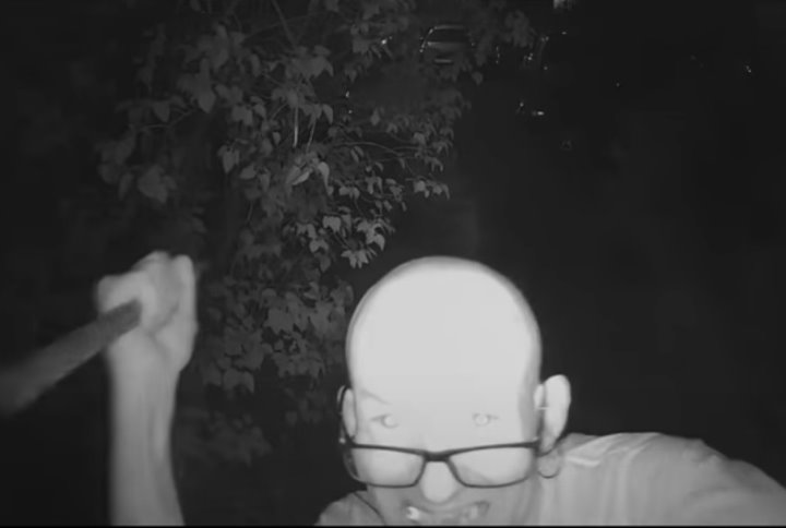 Это все происходит, пока мы спим. Жуть, попавшая на камеры видеонаблюдения