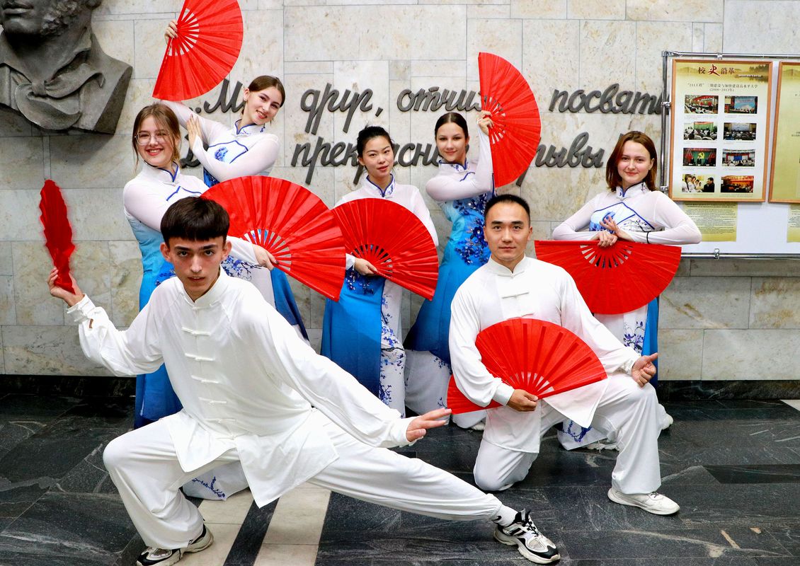 В БрГУ имени Пушкина открыли кабинет китайского языка в рамках визита делегации из Аньхойского университета