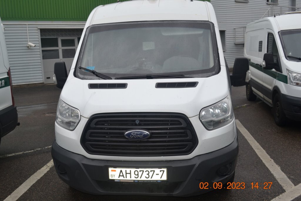 В Беларуси продают 25 инкассаторских машин. Вот сколько за них просят