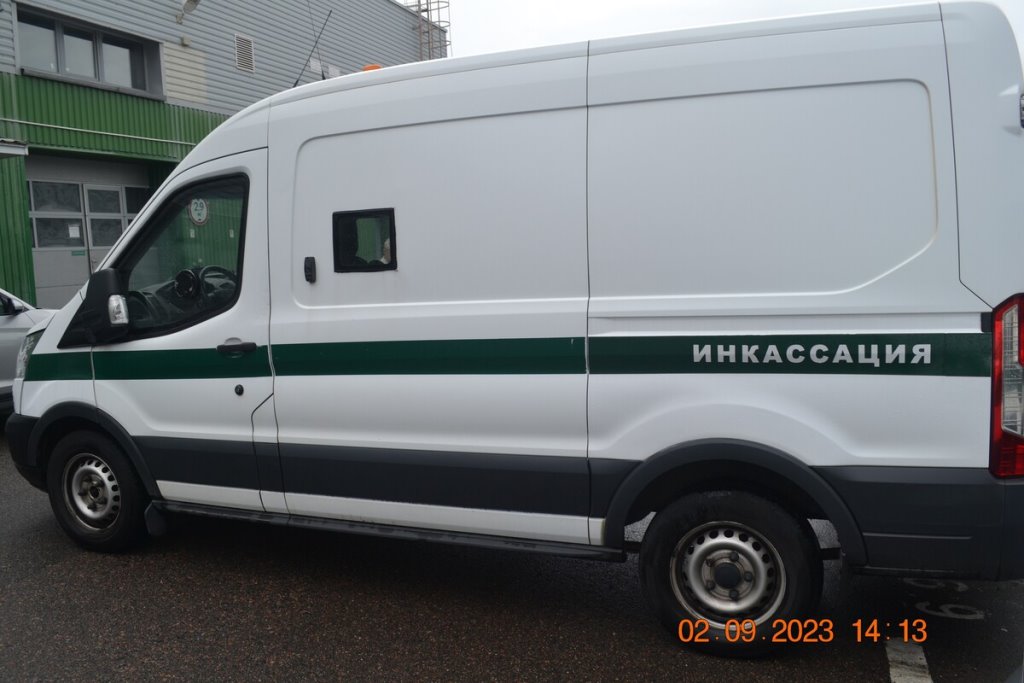 В Беларуси продают 25 инкассаторских машин. Вот сколько за них просят