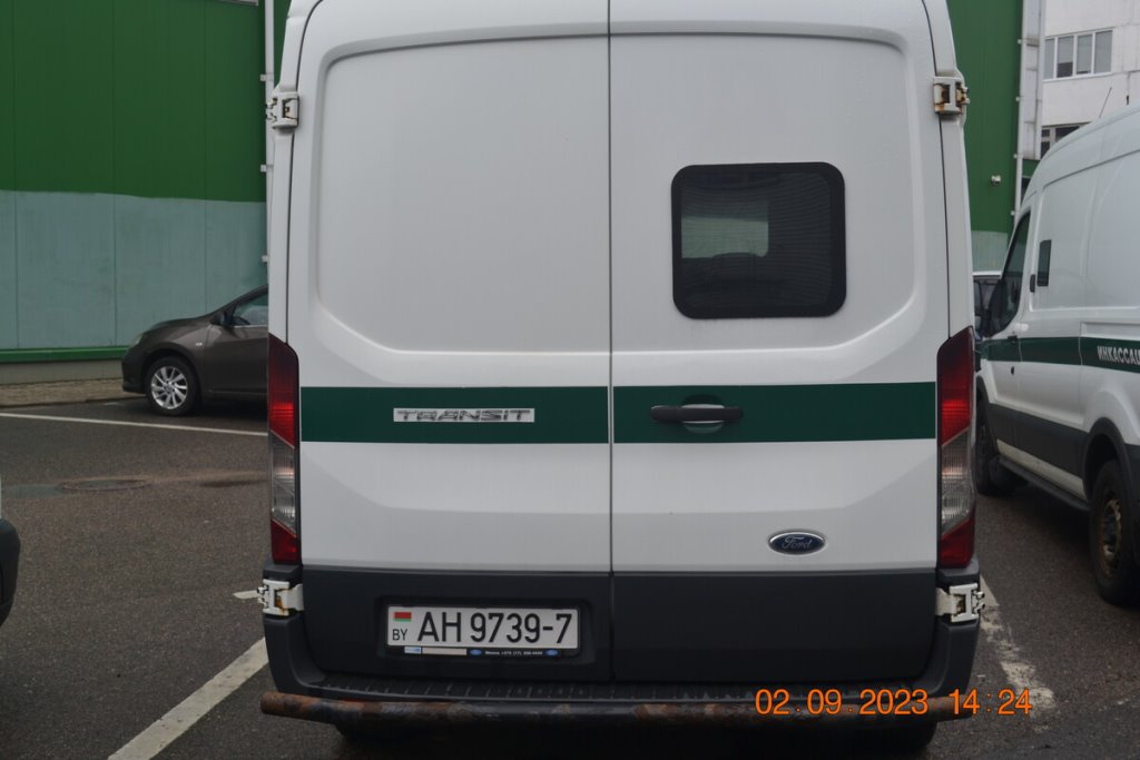 В Беларуси продают 25 инкассаторских машин. Вот сколько за них просят