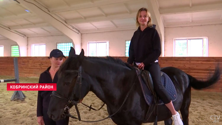 Верховая езда и основы конкура. Вот как проходит обучение конному спорту в Кобринском районе