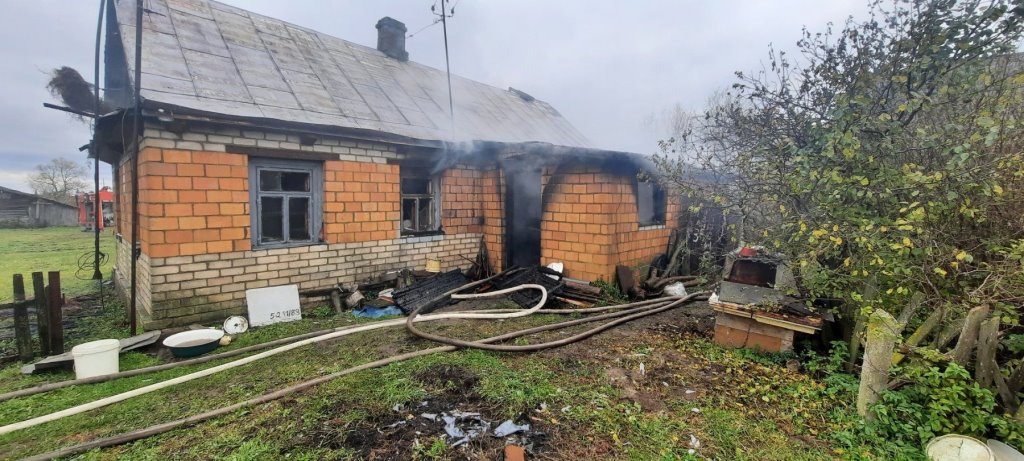 В Каменецком районе произошел пожар. Хозяйка дома госпитализирована
