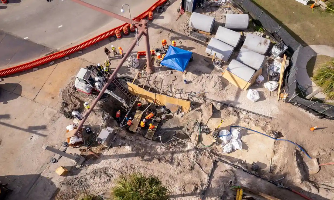 Строители случайно нашли лодку XIX века, заполненную артефактами