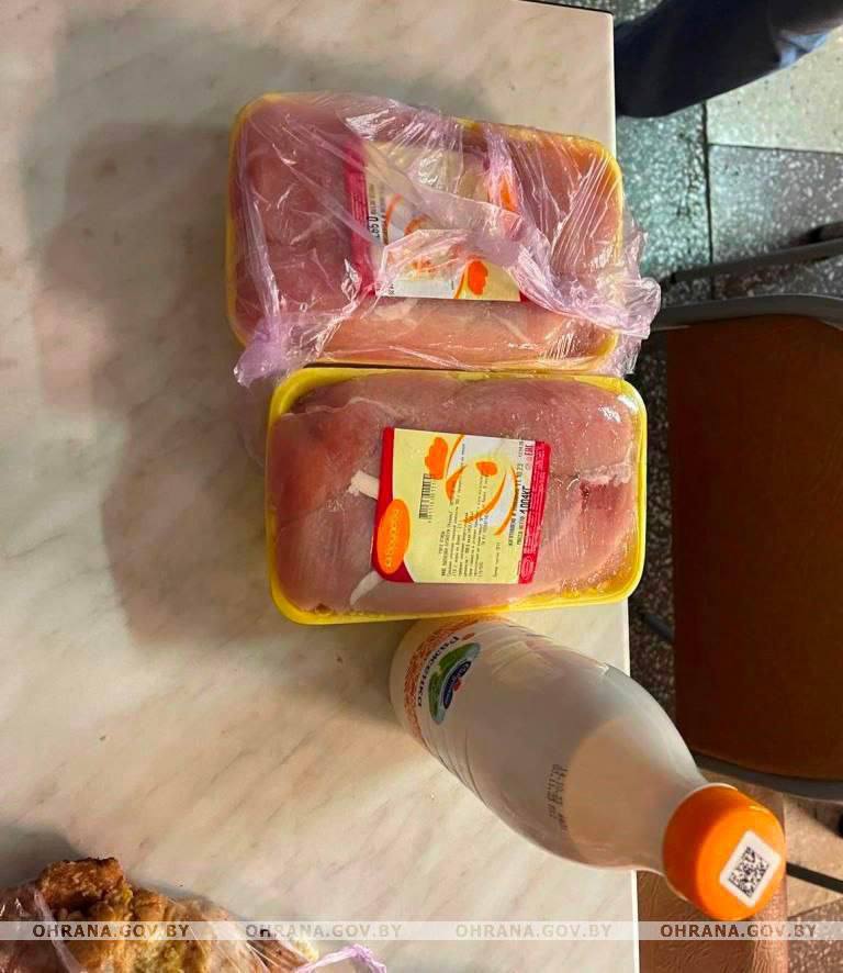 Повар и работники школьной столовой в Бресте попались на краже продуктов
