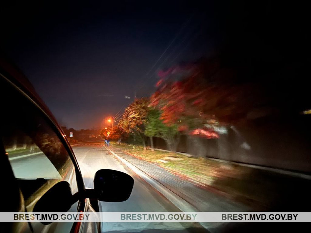 ГАИ Бреста провела эксперимент со световозвращающими элементами