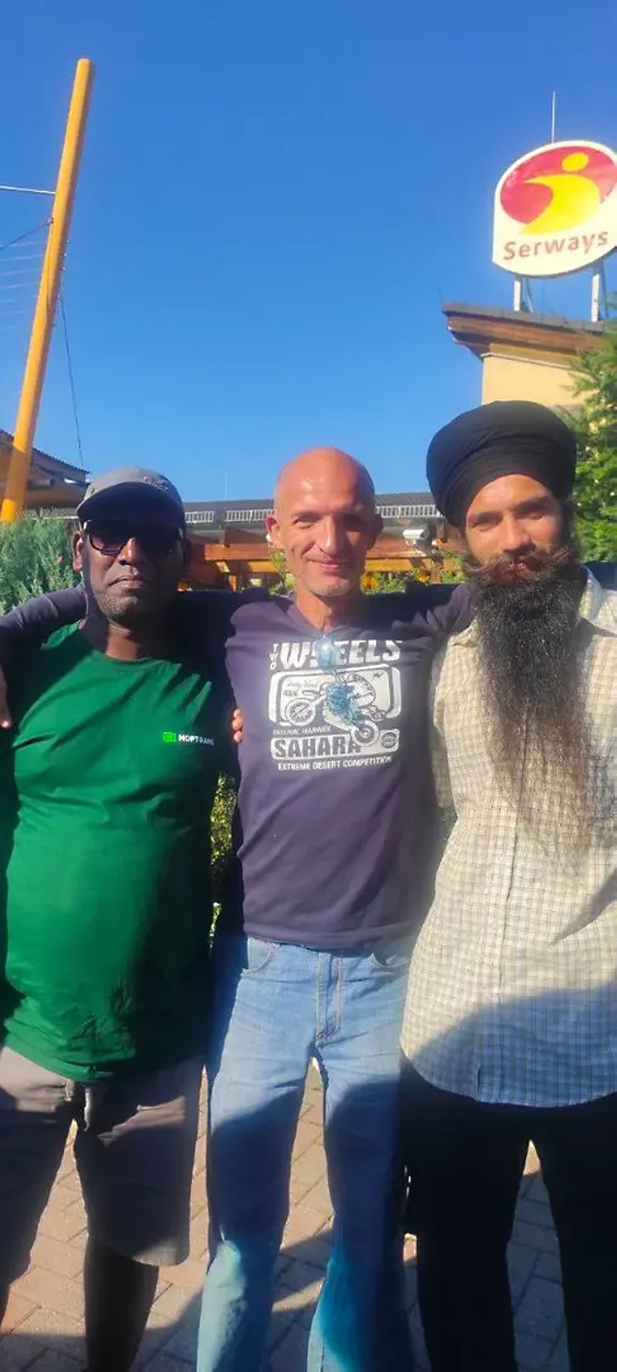 Про женщин за рулем грузовых авто, водительское братство и романтику «больших дорог» . Интервью с дальнобойщиком из Беларуси