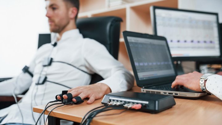 Сколько стоит проверка на детекторе лжи и к чему это приводит: опыт белоруса