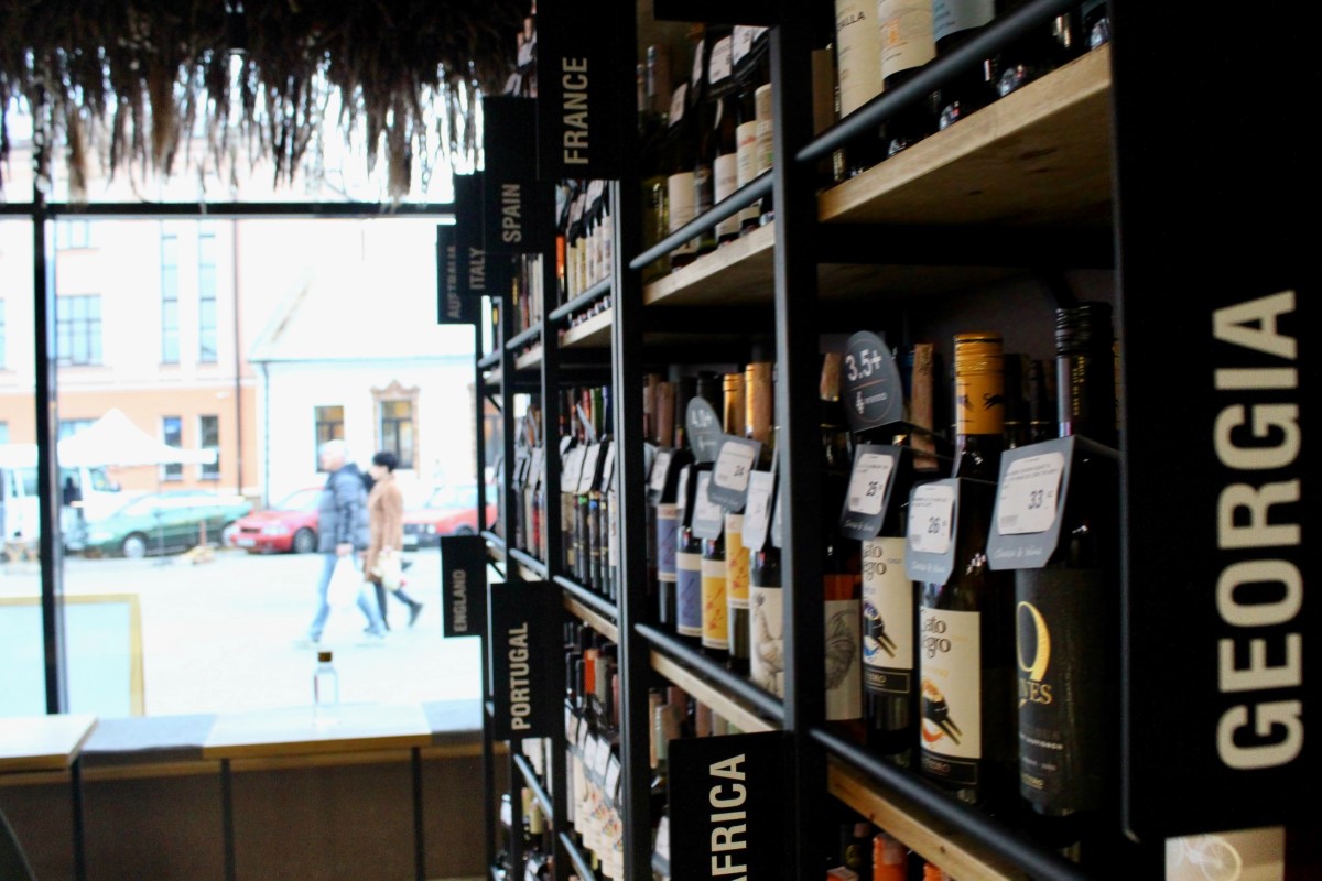 Как подобрать сыр к вину? Подскажут профессионалы магазина «Cheese & Wine» в Бресте.