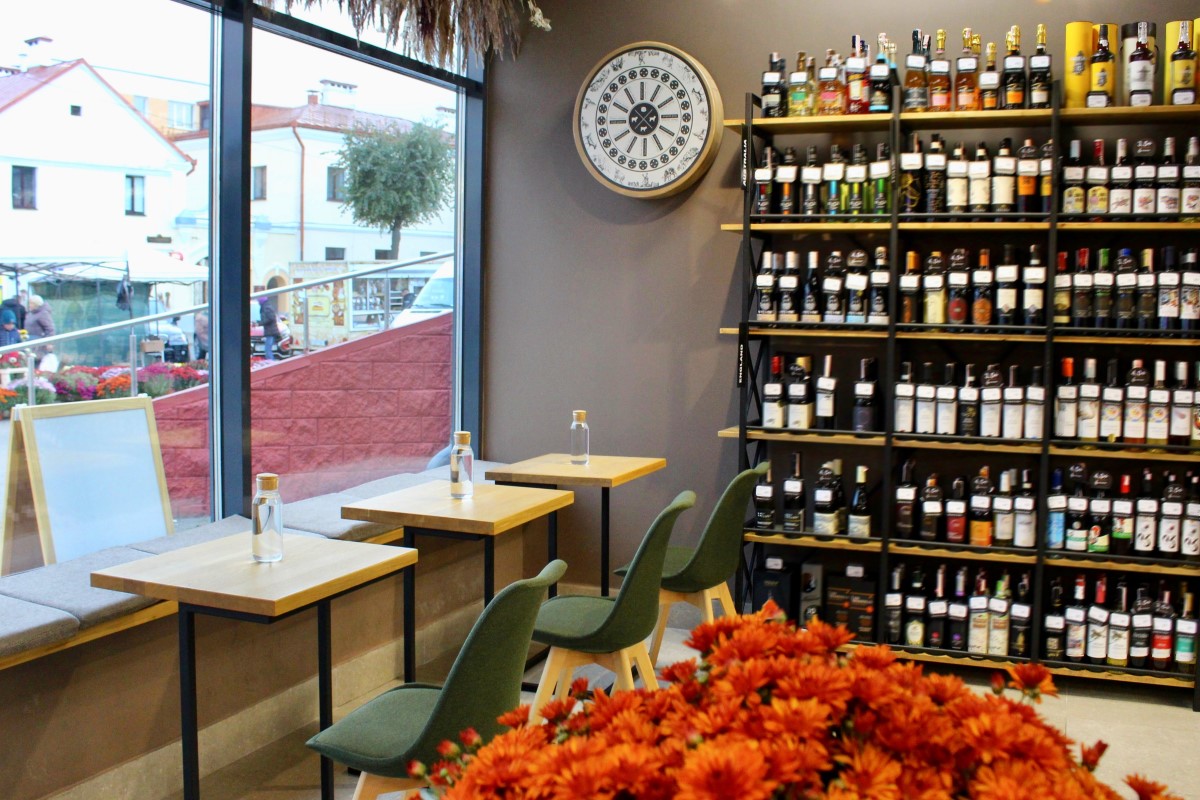 Как подобрать сыр к вину? Подскажут профессионалы магазина «Cheese & Wine» в Бресте.