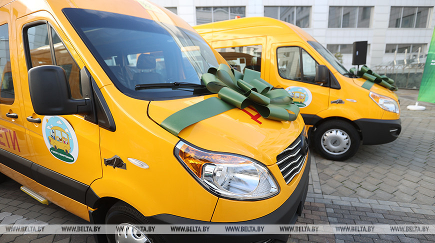 Именинская СШ в Кобринском районе получит автобус МАЗ для подвоза детей