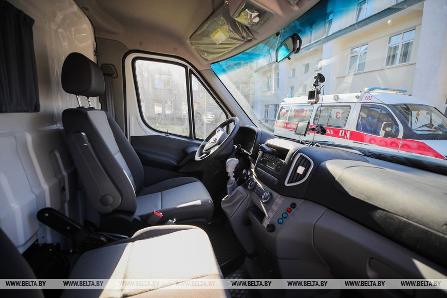 Два новых автомобиля скорой медицинской помощи получила Пружанская районная больница